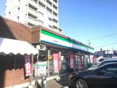 ファミリーマート　長野居町店