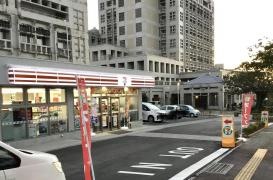セブンイレブン　浦添市役所前店