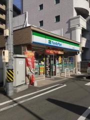 ファミリーマート　那古野南店