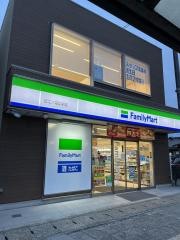 ファミリーマート　近江八幡駅前店