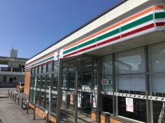 セブンイレブン　名護宮里5丁目店
