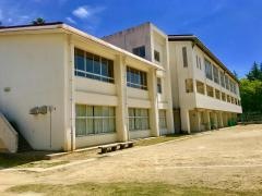 日の出町立大久野中学校
