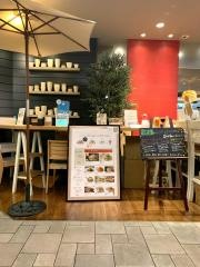 ＤｕｅＰｉｅｔｒｏソラリア店