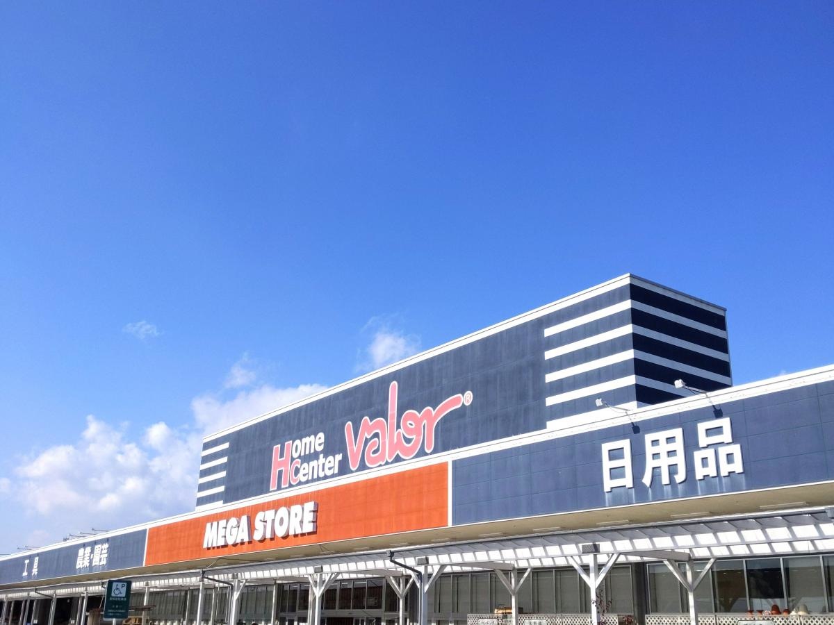ホームセンターバローメガストア久居インター店