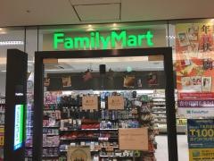 ファミリーマート　メトロ外苑前店