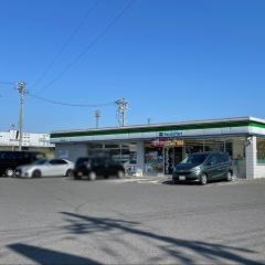ファミリーマート　鈴鹿御薗町店