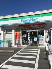 ファミリーマート　青葉大場町店