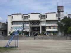 忍ケ丘小学校