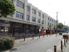 平尾小学校