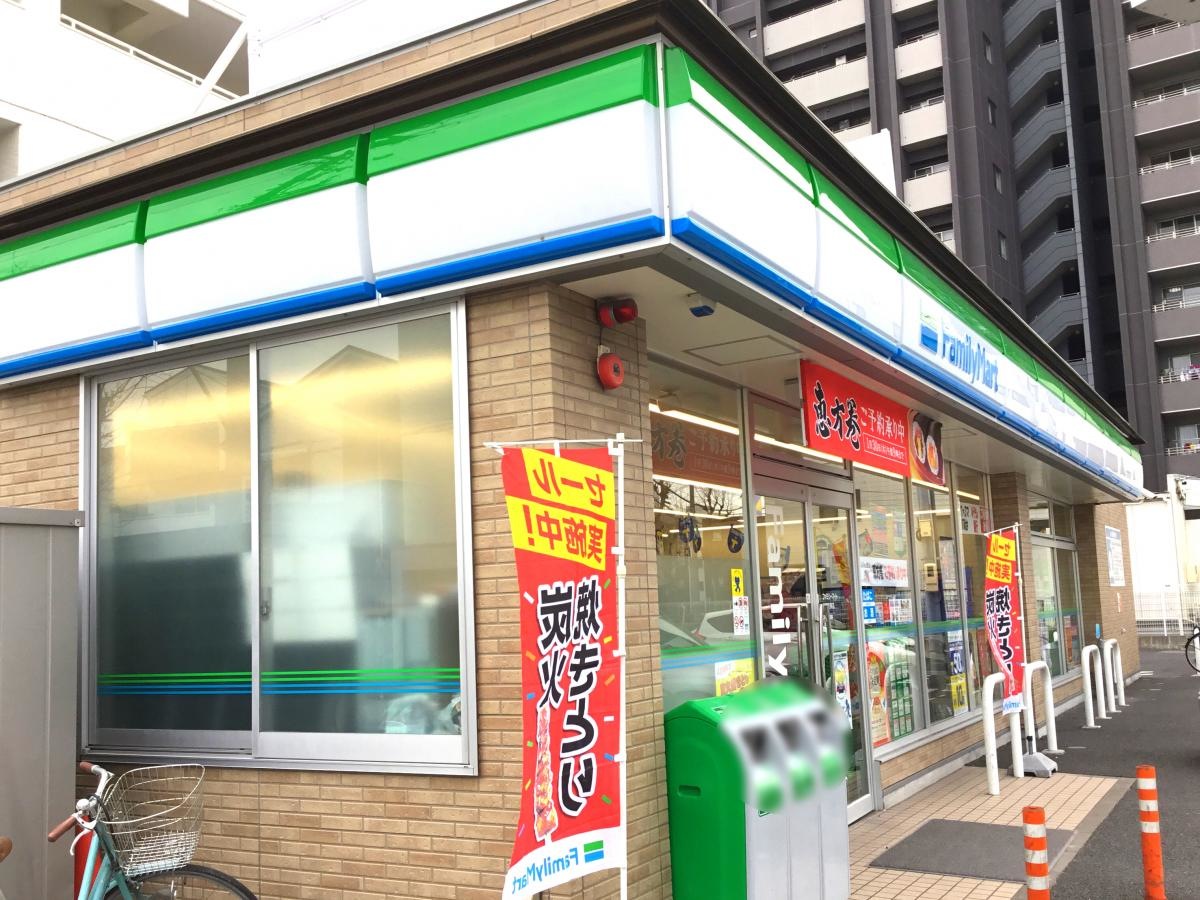 ファミリーマート代官町東店さんの外観です。