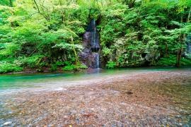白絹の滝