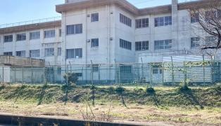 山川小学校