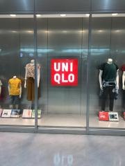 ユニクロ　コムボックス光明池店