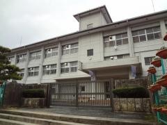 榛原西小学校