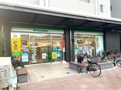 ファミリーマート　東花園駅前店