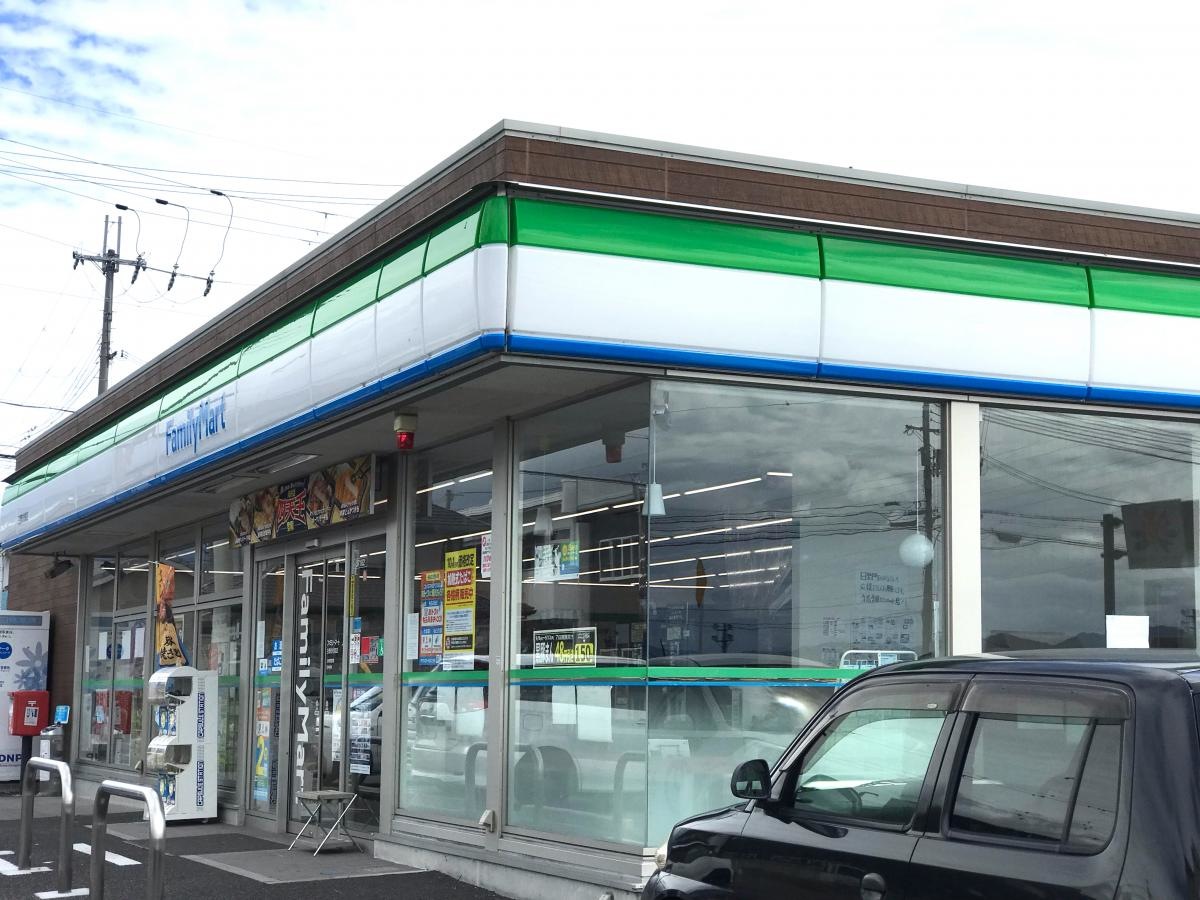 ファミリーマート　日野松尾店