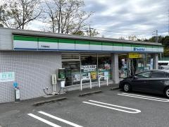 ファミリーマート　三好藤塚店