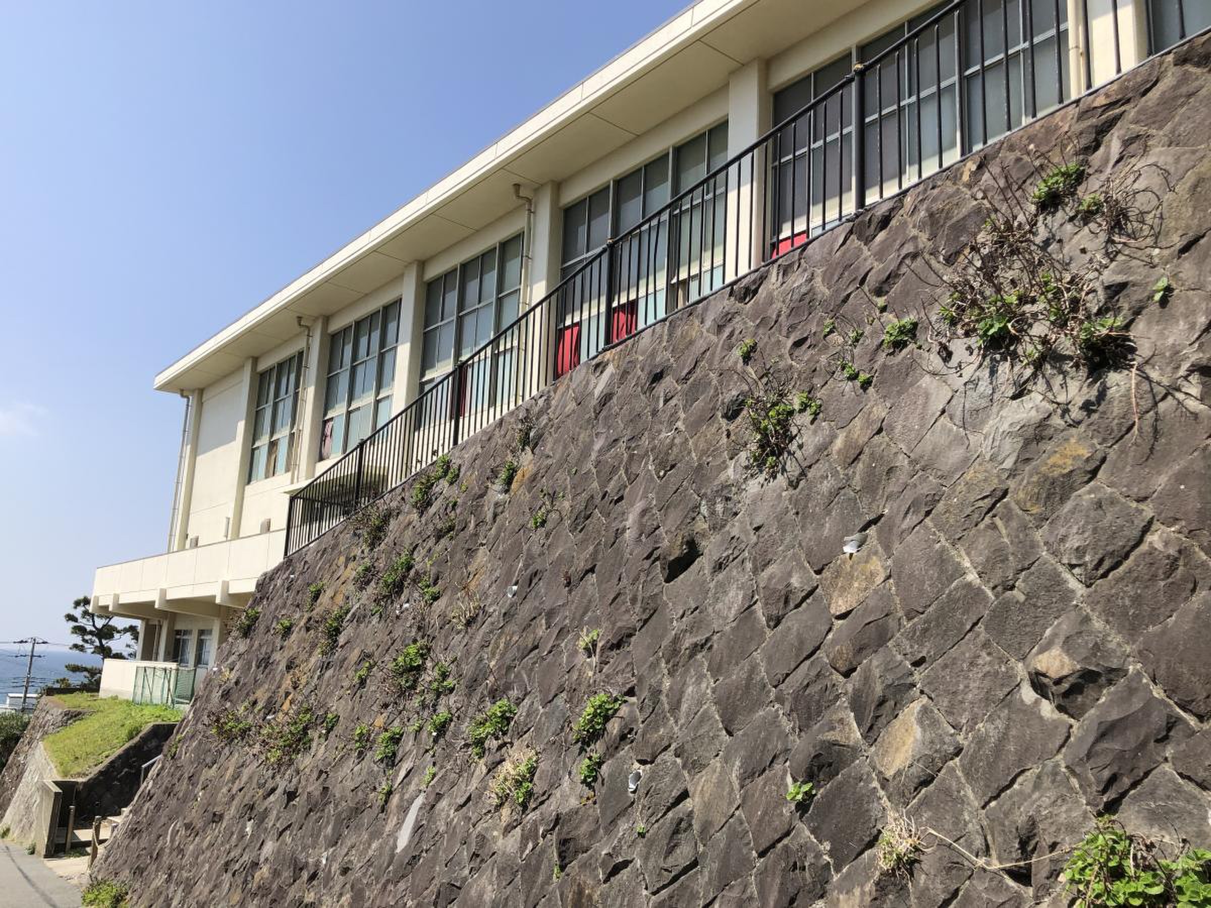 神奈川 県立 七里ガ浜 高等 学校