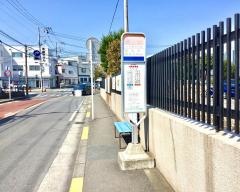 「離山」バス停留所