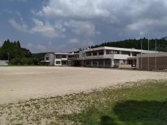 長陽小学校