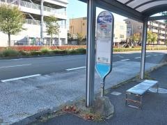 「地区センター前(都筑区)」バス停留所
