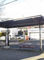「実花小学校入口」バス停留所