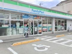 ファミリーマート　南昭和町店