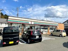 セブンイレブン　中越川口店