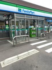 ファミリーマート　白石八幡町店