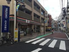 セブンイレブン　新宿中井駅前店