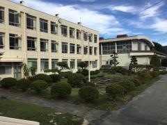塩尻市辰野町組合立両小野中学校