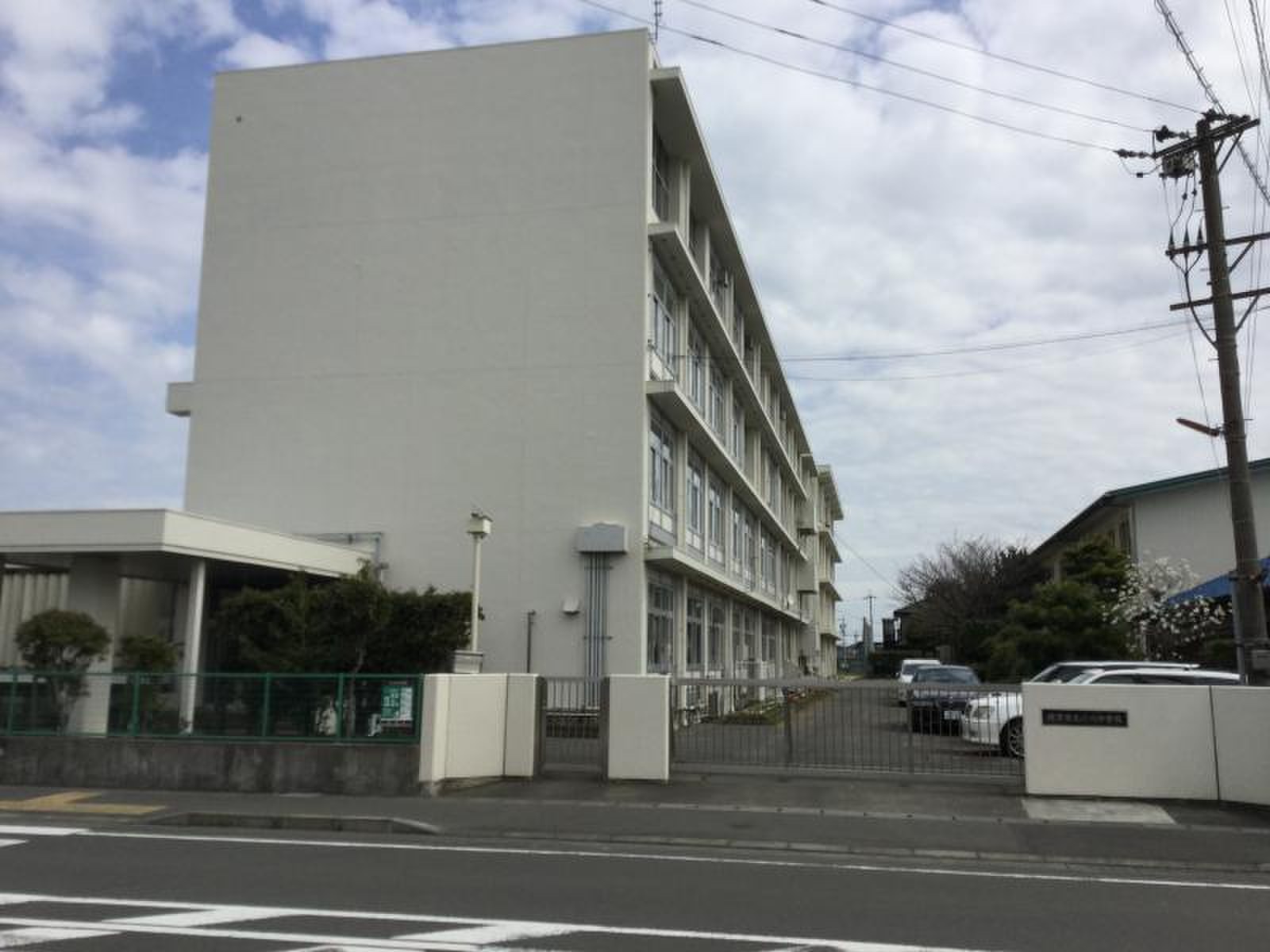 焼津 市立 小川 中学校