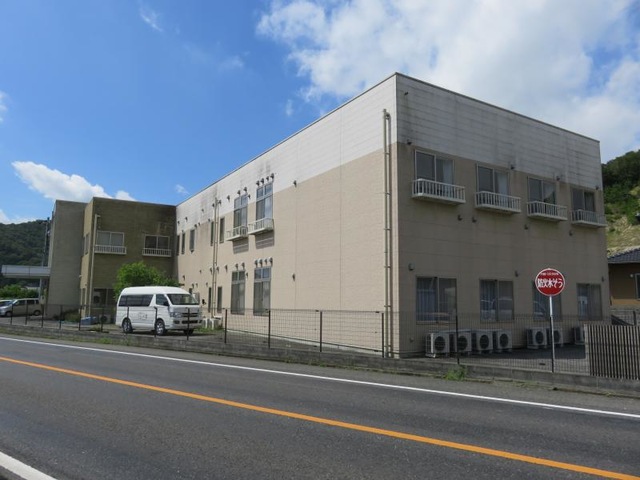 ワインの里 施設外観