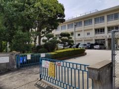 茶山台小学校
