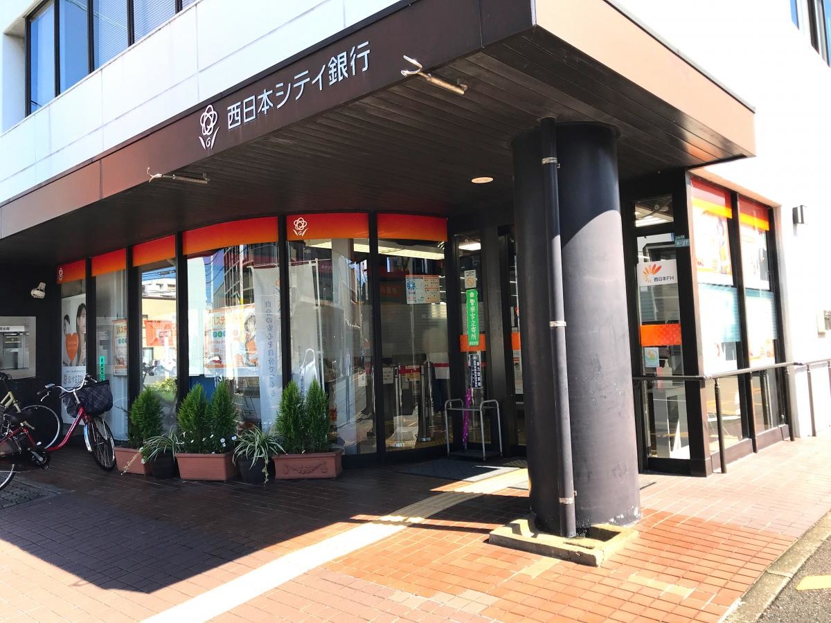 入り口