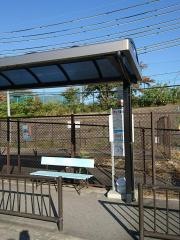 「西の京高校」バス停留所
