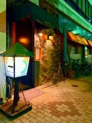 ｂｉｓｔｒｏ　ＧＬＯＵＴＯＮ
