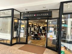 トミー　ヒルフィガー　　三井アウトレットパーク入間店