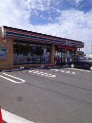 セブンイレブン　日高女影店