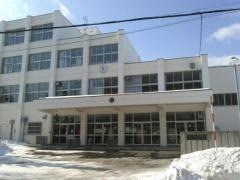 八軒西小学校