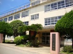 御厨小学校