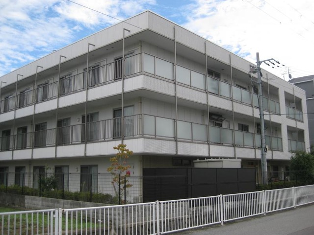 サービス付き高齢者向け住宅ラウレート東園田 施設外観