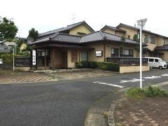 小新たつみ