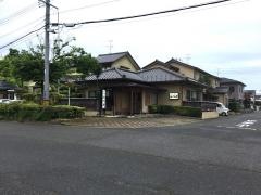 小新たつみ