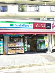 ファミリーマート　ｍｉｎｉピアゴ菊名駅西店