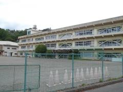 柿野小学校