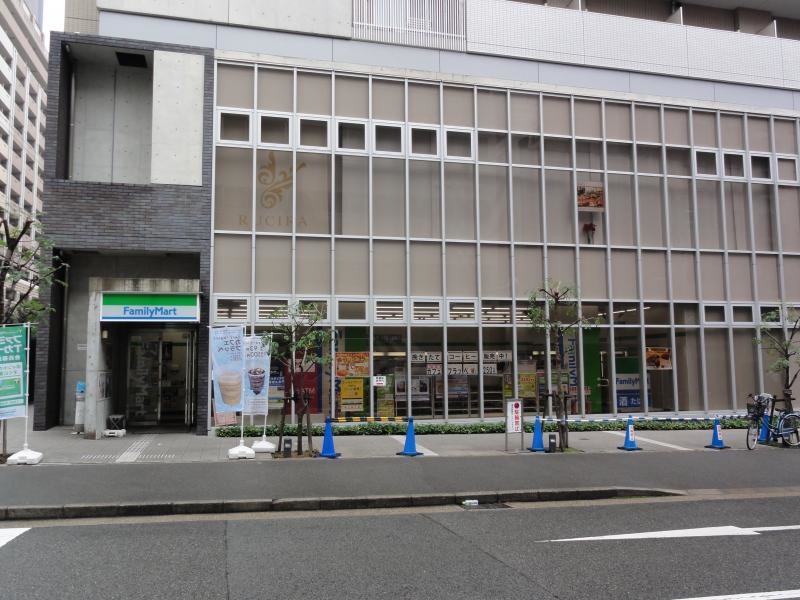 ファミリーマート磯上通三丁目店