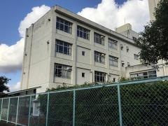 晩成小学校