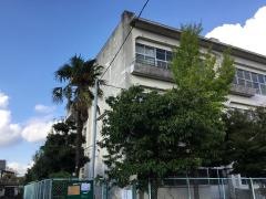 晩成小学校