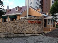 ロイヤルホスト　下山手店